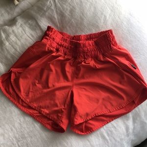 Lululemon Tracker Shorts Size 4